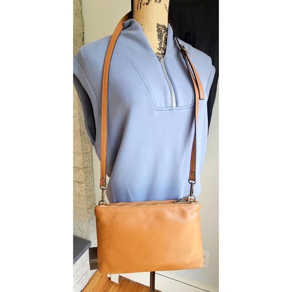 Valentina Fiore Made in Italy with Finest Leather Crossbody Stud Bag. NWT, New - Picture 5 of 10